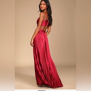 NWT Lulus Elegant Red Pleated Gown
Size XS